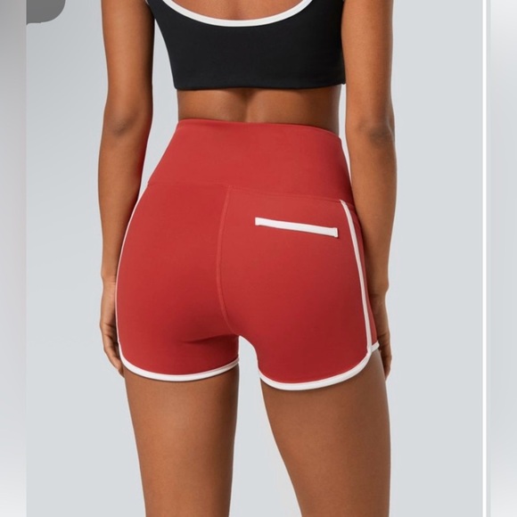 Halara Super High Waisted Side Pocket Color Contrast Trim Yoga Biker Shorts - Picture 3 of 4